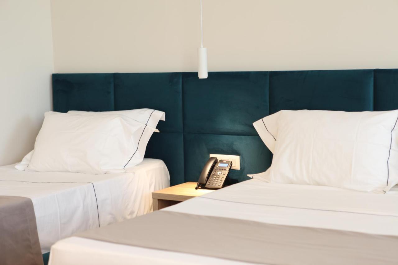 Volmar Hotel Драч Екстериор снимка
