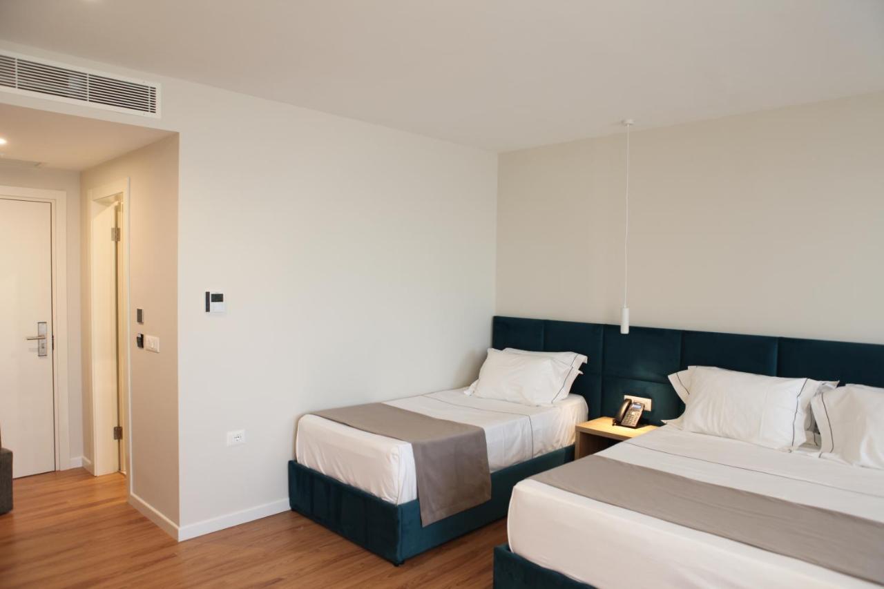 Volmar Hotel Драч Екстериор снимка